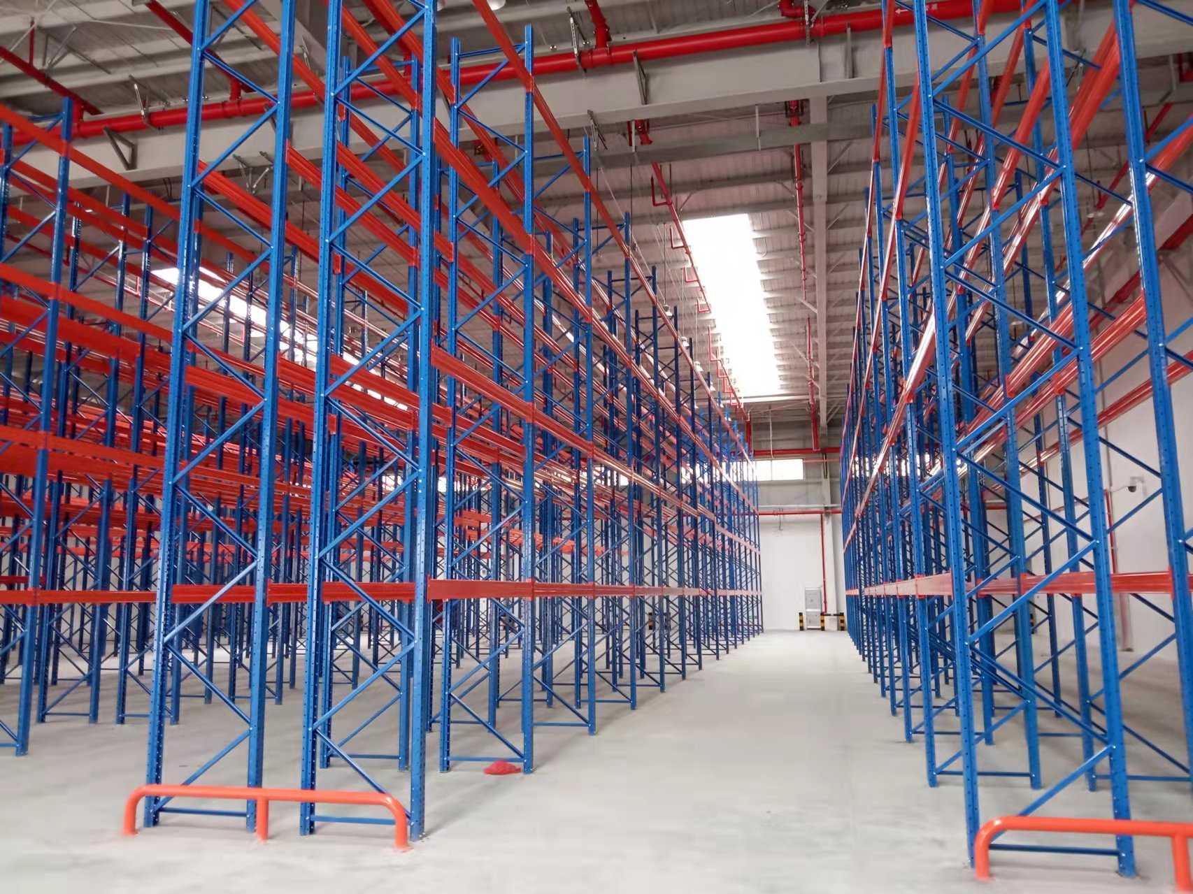 Latest company case about Double Deep Pallet Racking Project for a Middle East Airport